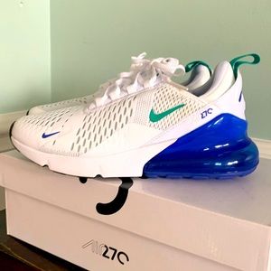Never worn women’s Nike airmax 270